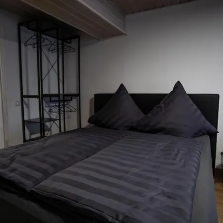 Js-eyach Διαμέρισμα *